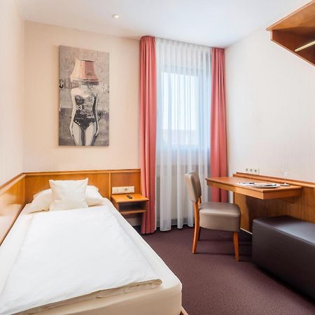 Hotel Straubs Schoene Aussicht Klingenberg am Main Exteriör bild