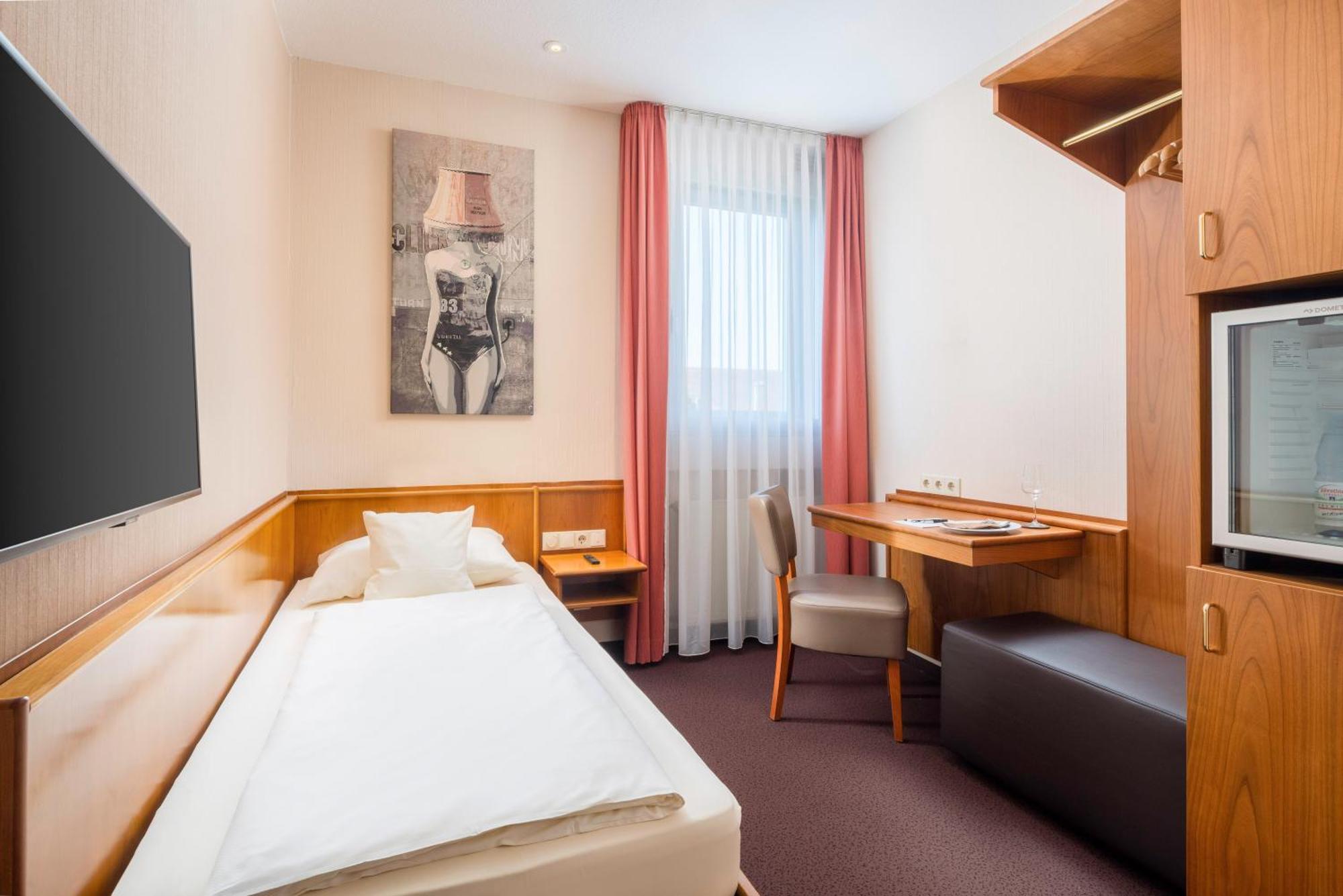 Hotel Straubs Schoene Aussicht Klingenberg am Main Exteriör bild